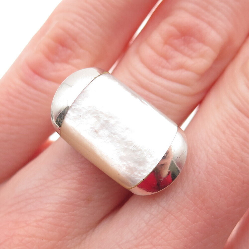 925 Sterling Silver Vintage Real MOP Modernist Ring Size 7